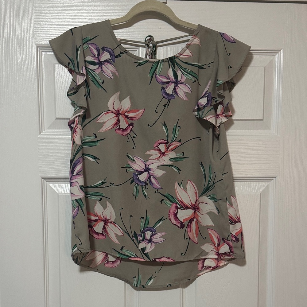 Floral Ruffle Sleeve Blouse